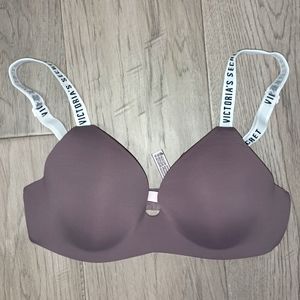 *2/10* Victoria's Secret t-shirt bra